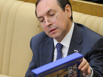 https://img.lenta.ru/news/2012/12/11/dima/picture.jpg