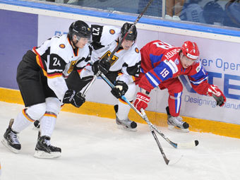 https://img.lenta.ru/news/2012/12/29/hockey/picture.jpg
